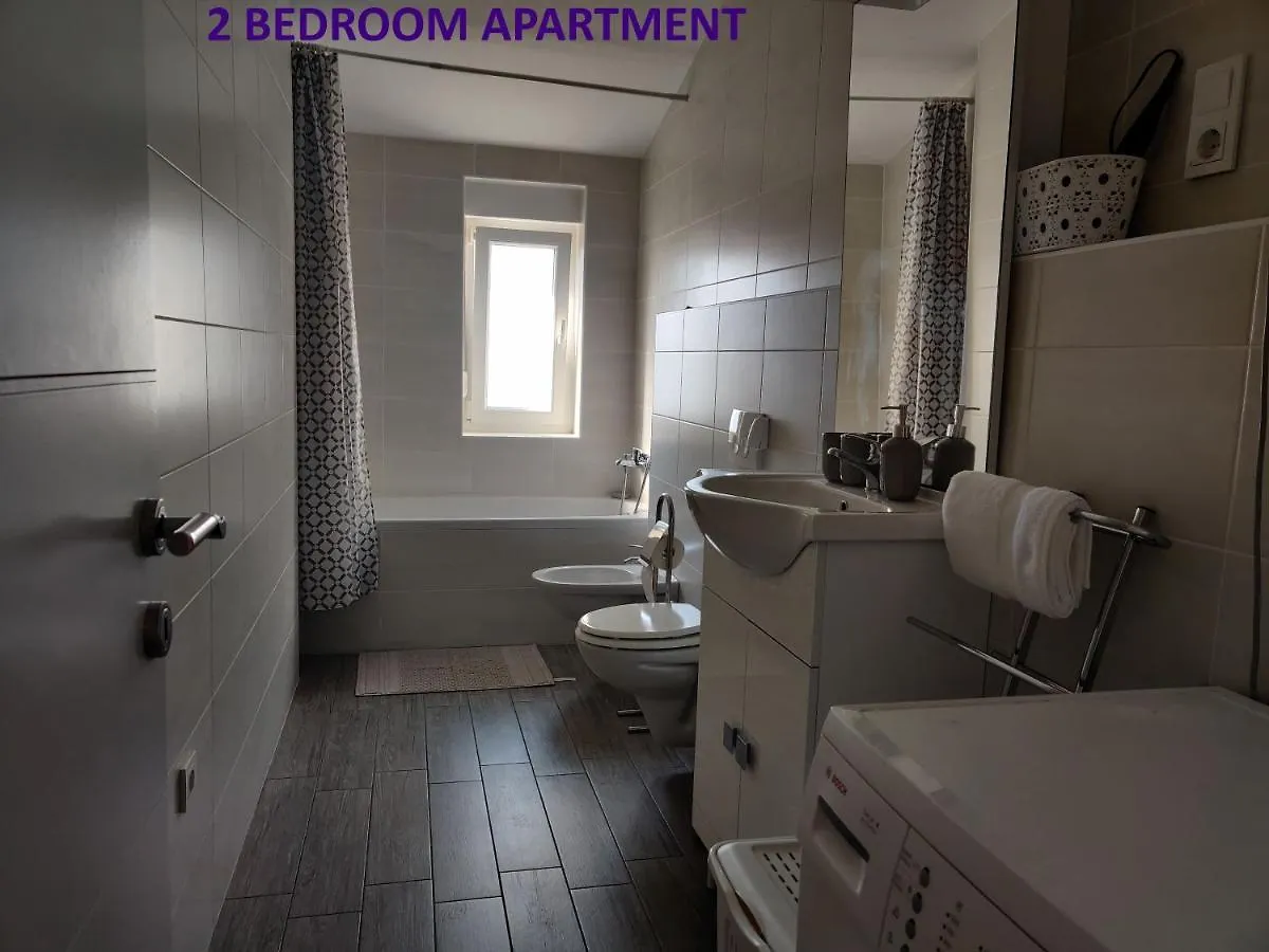 Apartments Miraflor, City Center ツリクヴェニツァ