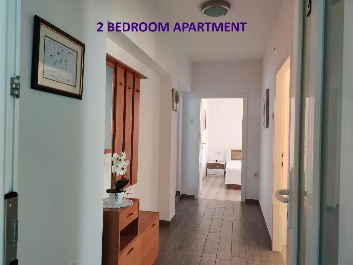 Apartments Miraflor, City Center ツリクヴェニツァ