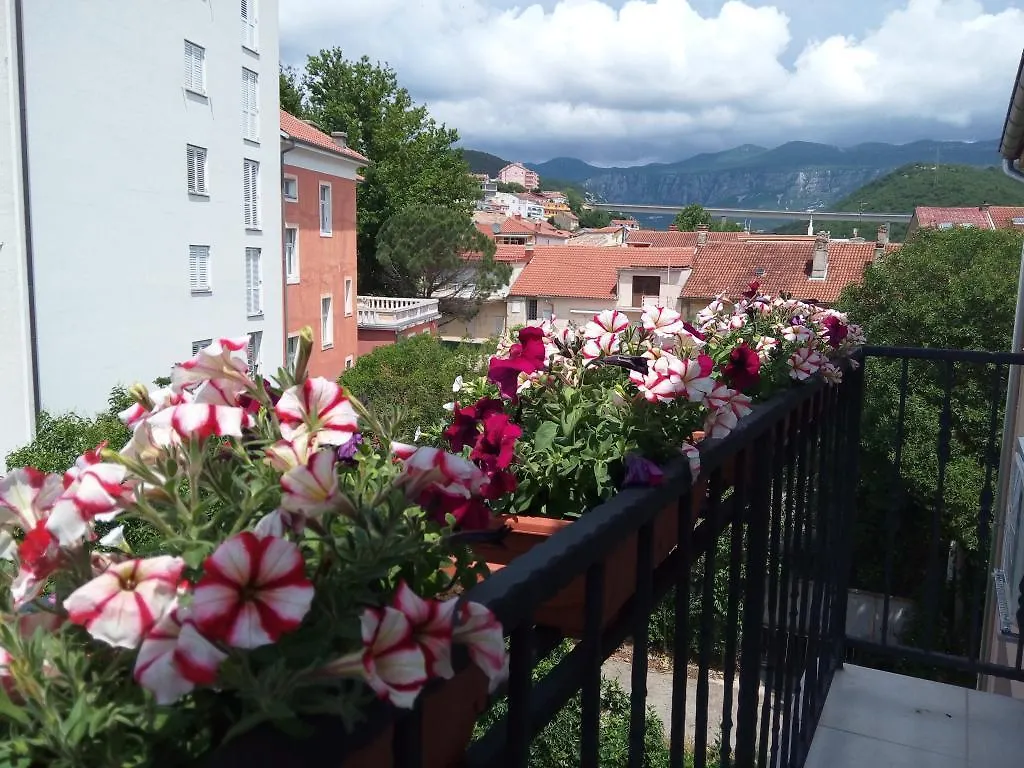 Apartments Miraflor, City Center Цриквеница Хорватия